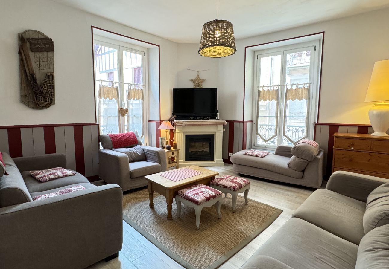 Apartment in Cauterets - Centre Cauterets, appartement 72m2 pr 7 personnes 