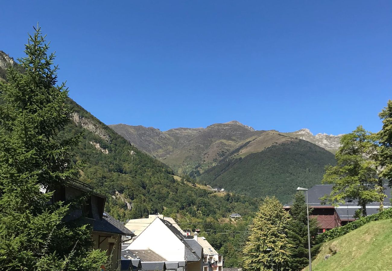 Apartment in Cauterets - Au pied du télécabine, T3 50m2 pour 8 personnes. 