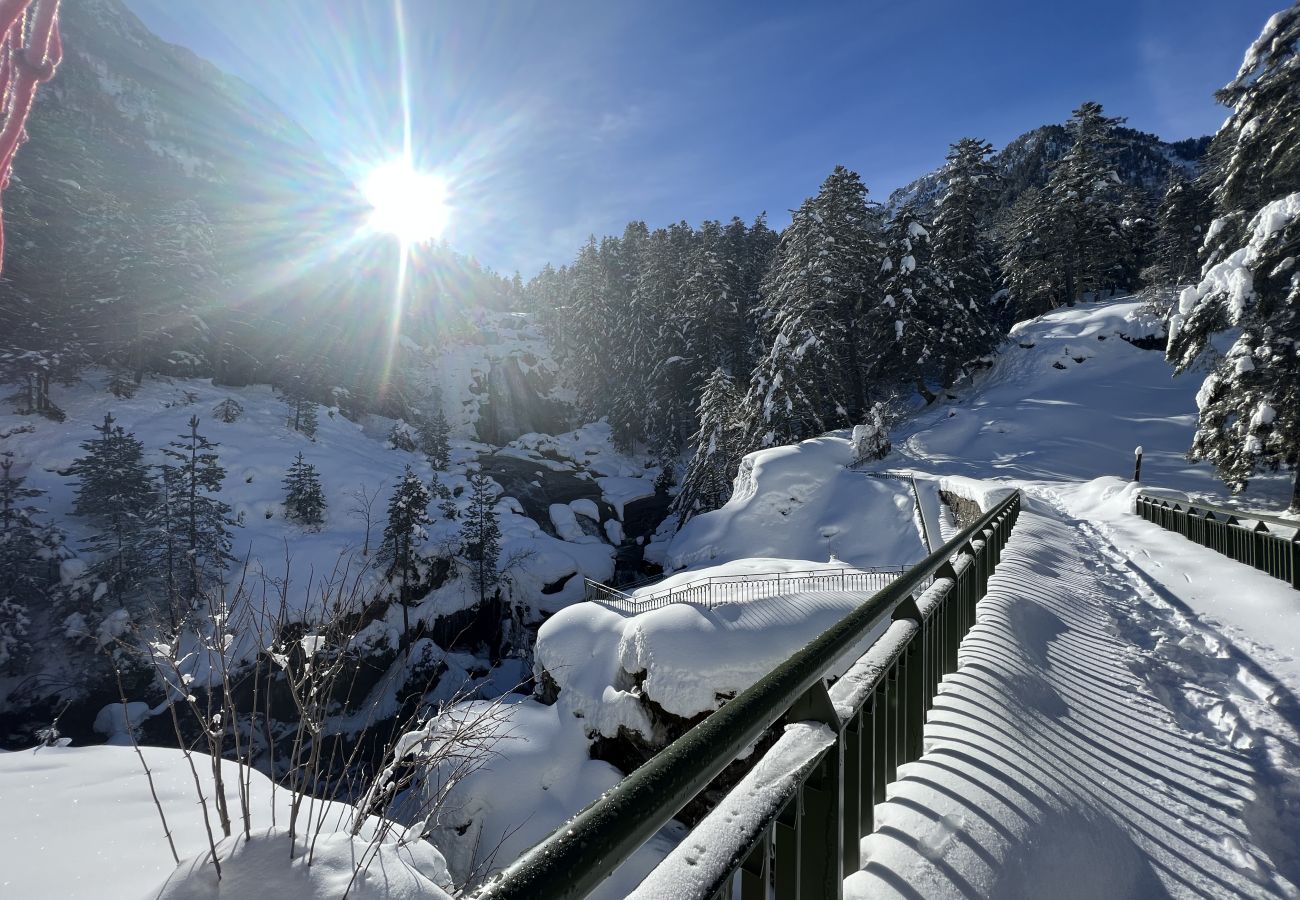 Apartment in Cauterets - Au pied du télécabine, T3 50m2 pour 8 personnes. 