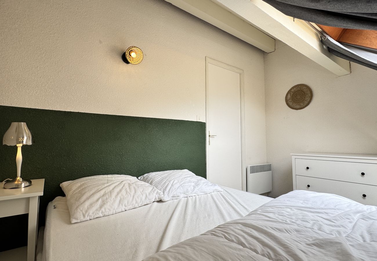 Apartment in Cauterets - Triplex 3 chambres 65m2 pour 6P. Parking couvert.