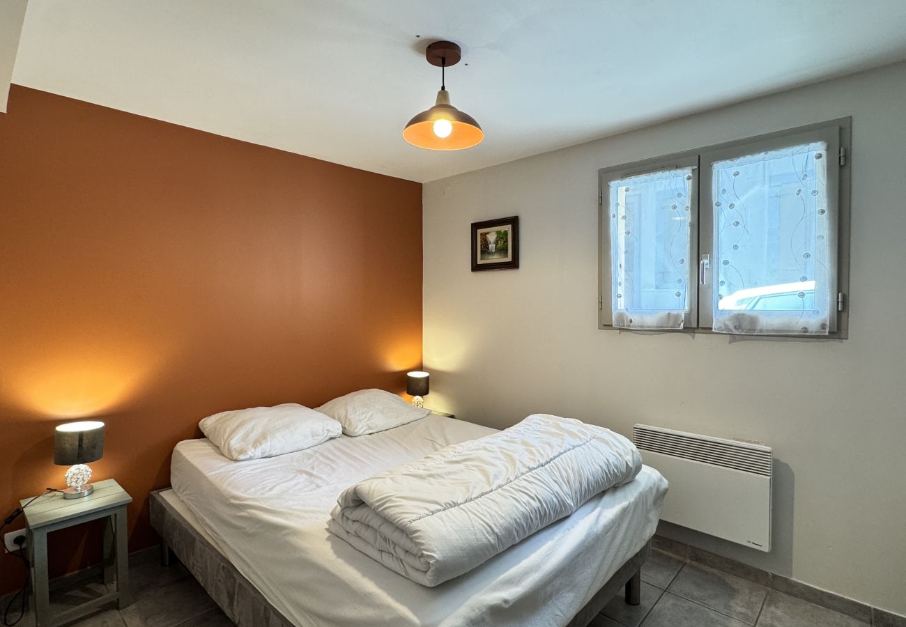 House in Cauterets - Maison de ville 9P, 4 chambres. Balcon et parking. 