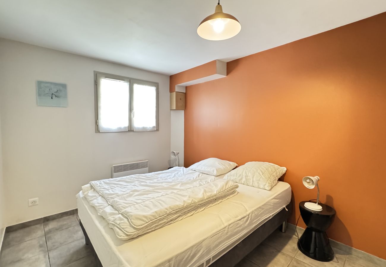 House in Cauterets - Maison de ville 9P, 4 chambres. Balcon et parking. 