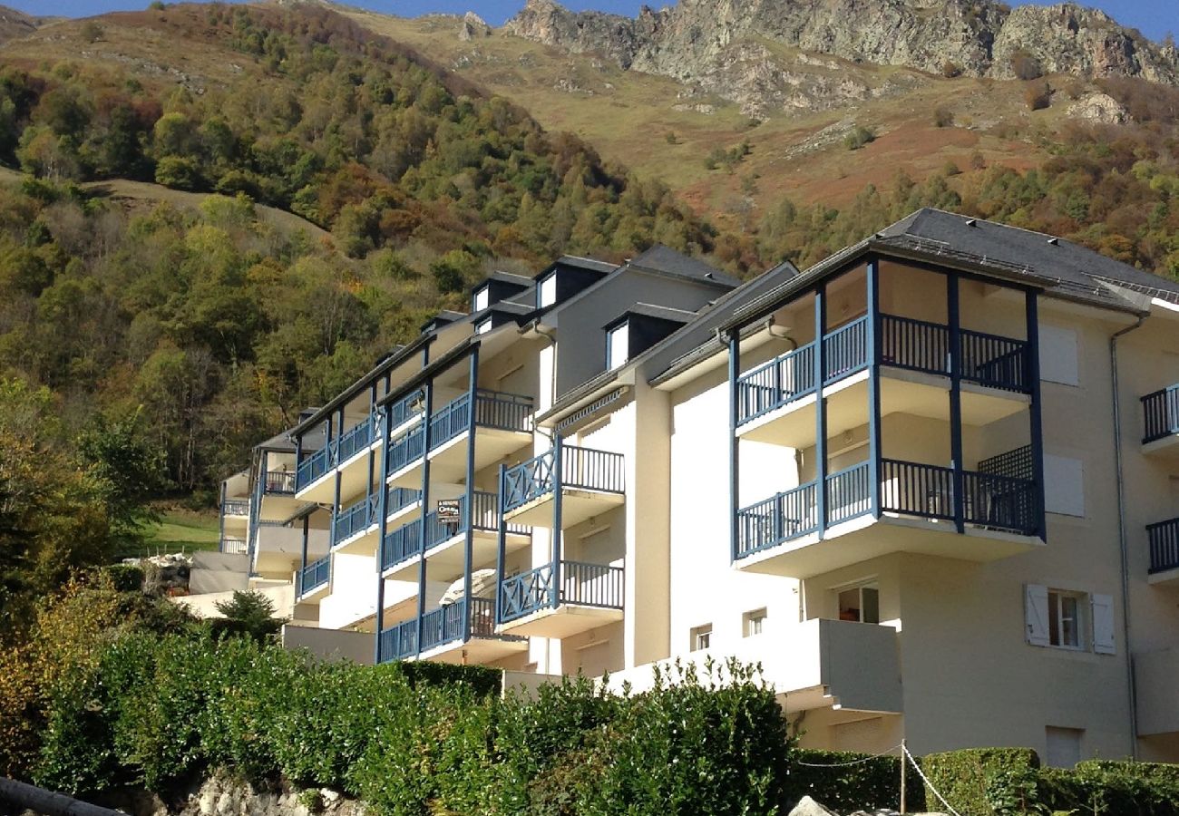 Apartment in Cauterets - T3 duplex 6 couchages parking et balcon sud 