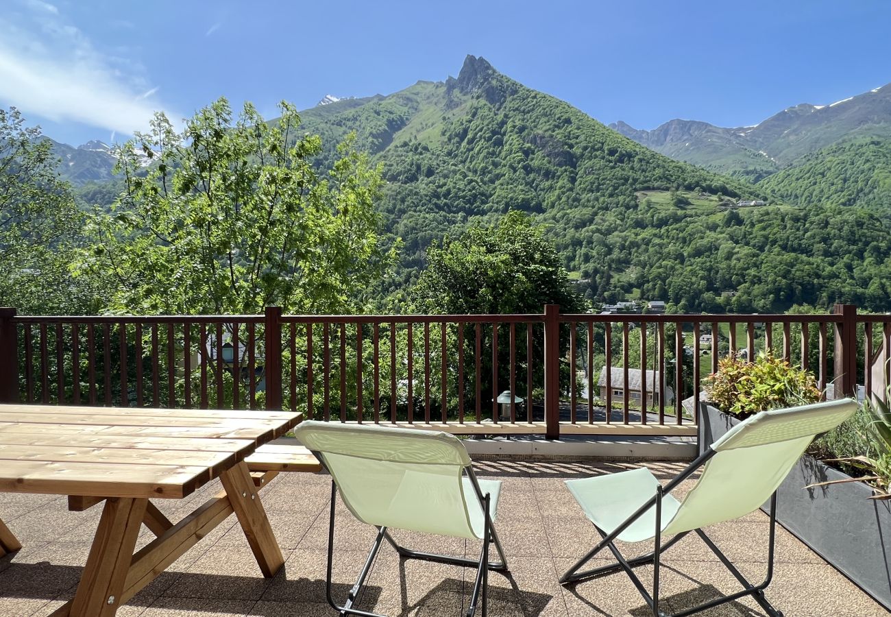 Apartment in Cauterets - Duplex + terrasse panoramique.Parking.Piscine été 