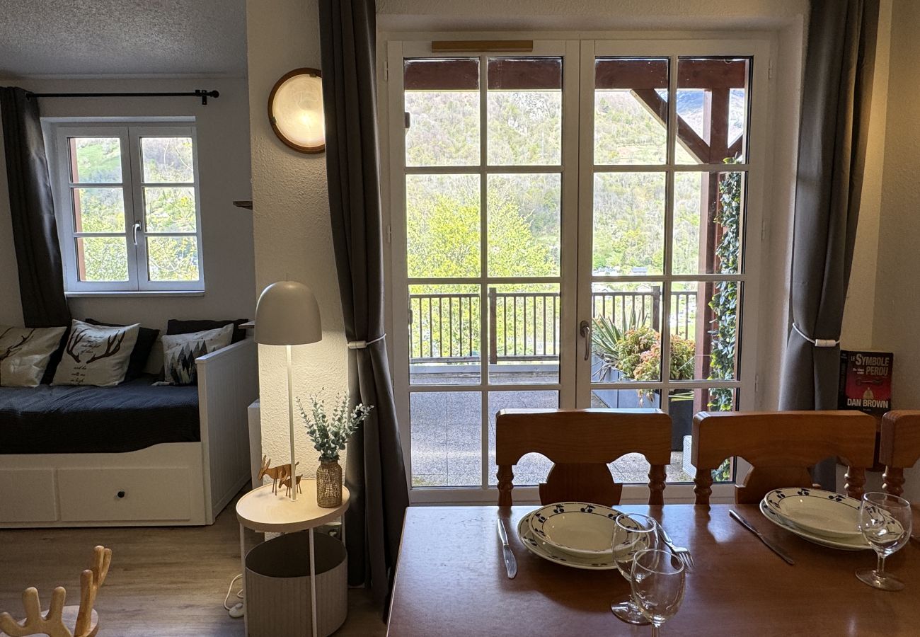 Apartment in Cauterets - Duplex + terrasse panoramique.Parking.Piscine été 