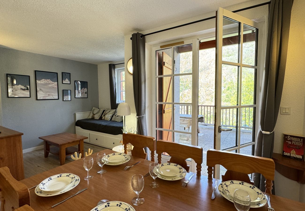 Apartment in Cauterets - Duplex + terrasse panoramique.Parking.Piscine été 