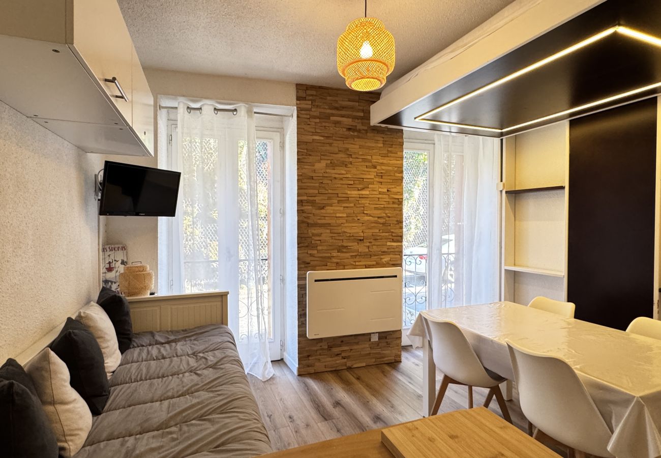 Studio in Cauterets - Pied-à-terre au centre de Cauterets. 4 personnes. 