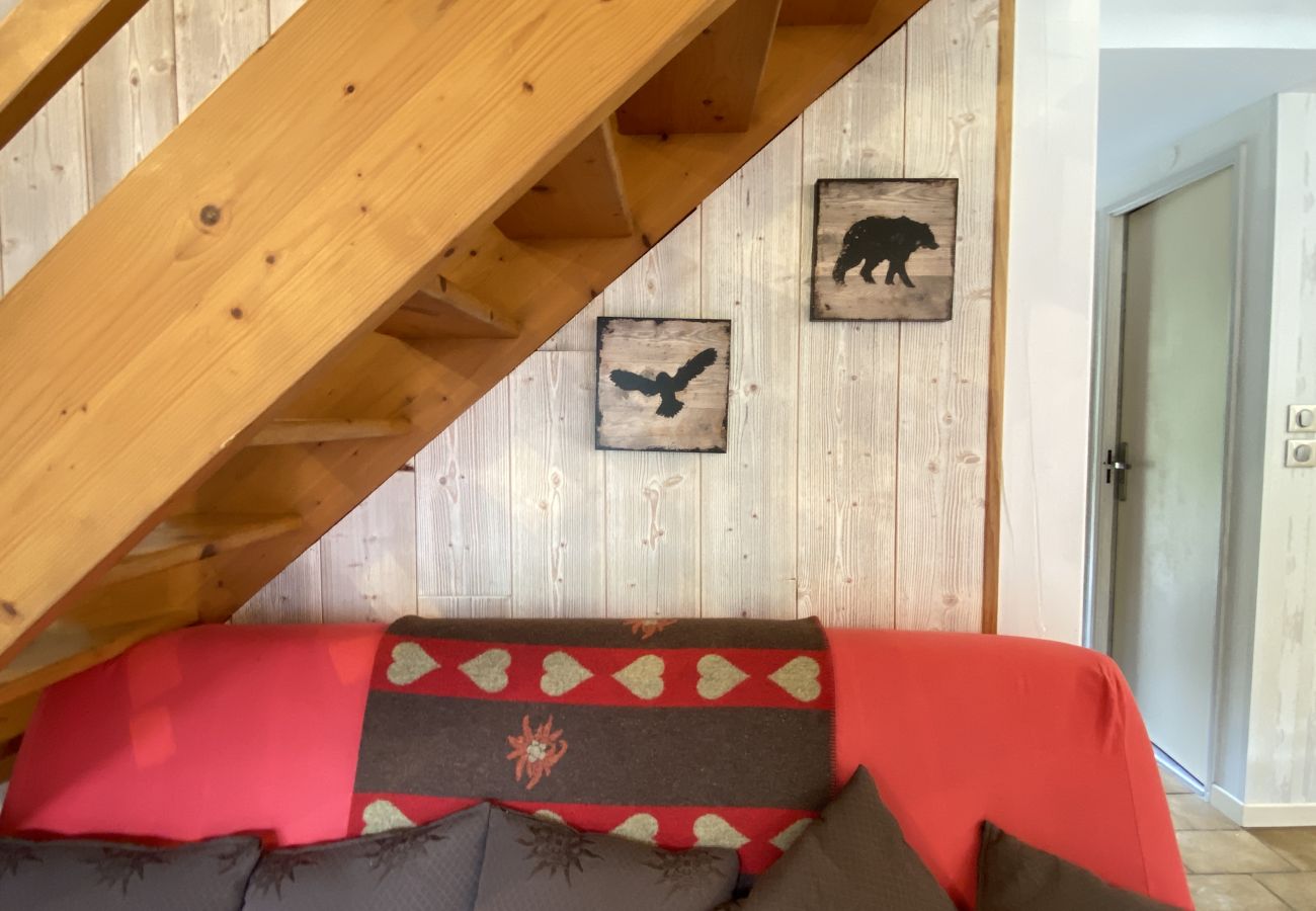 Chalet in Cauterets - Le 102. Chalet 3 chambres. Terrasse. Parking. wifi 