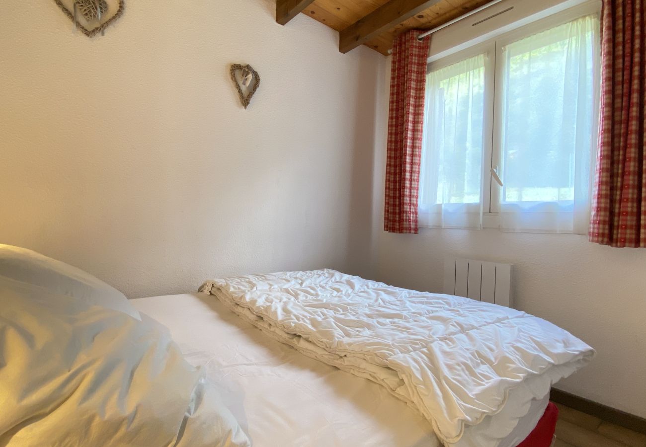 Chalet in Cauterets - Le 102. Chalet 3 chambres. Terrasse. Parking. wifi 