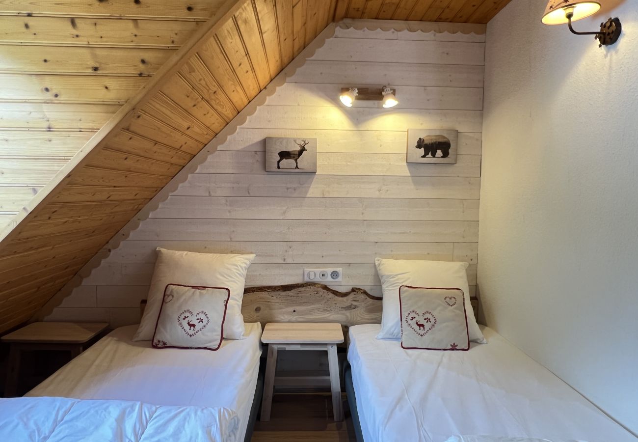 Chalet in Cauterets - Le 101. Chalet 3 chambres+mezz. Terrasse. Parking. 