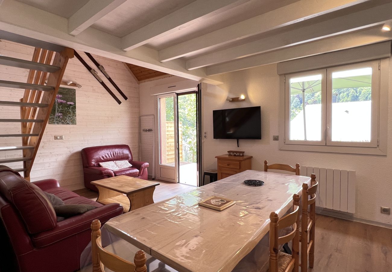 Chalet in Cauterets - Le 101. Chalet 3 chambres+mezz. Terrasse. Parking. 