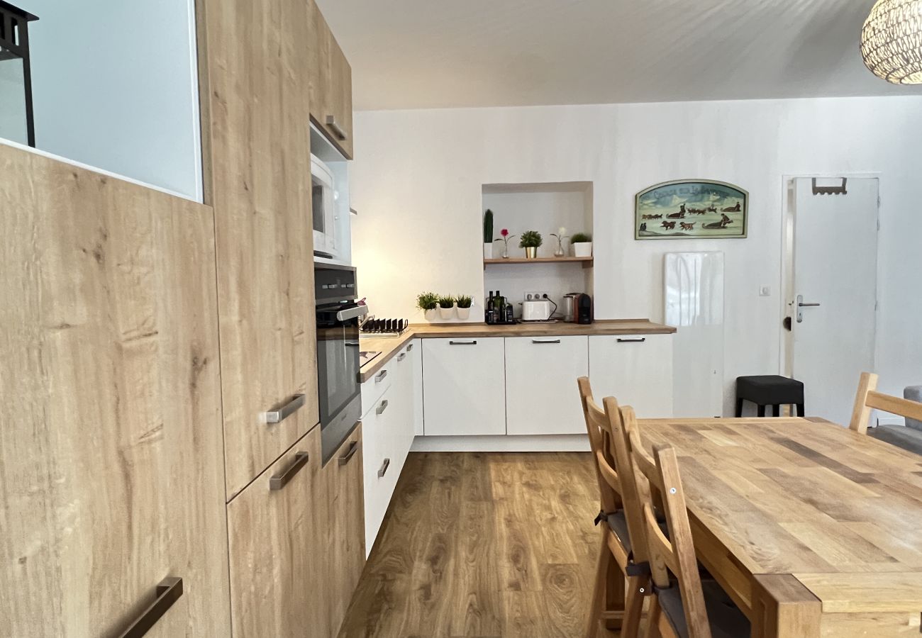 Apartment in Cauterets - Haut du village, T2 + alcôve 5p. 