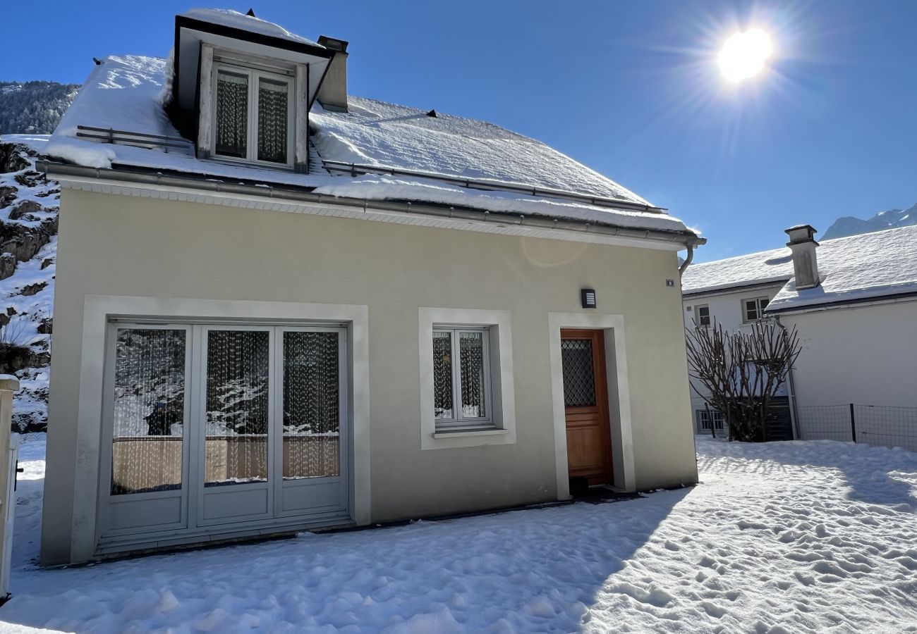 House in Cauterets - La maison de FanloU 