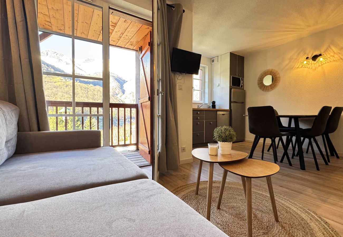 Apartment in Cauterets - Joli duplex 5P. Parking & balcon