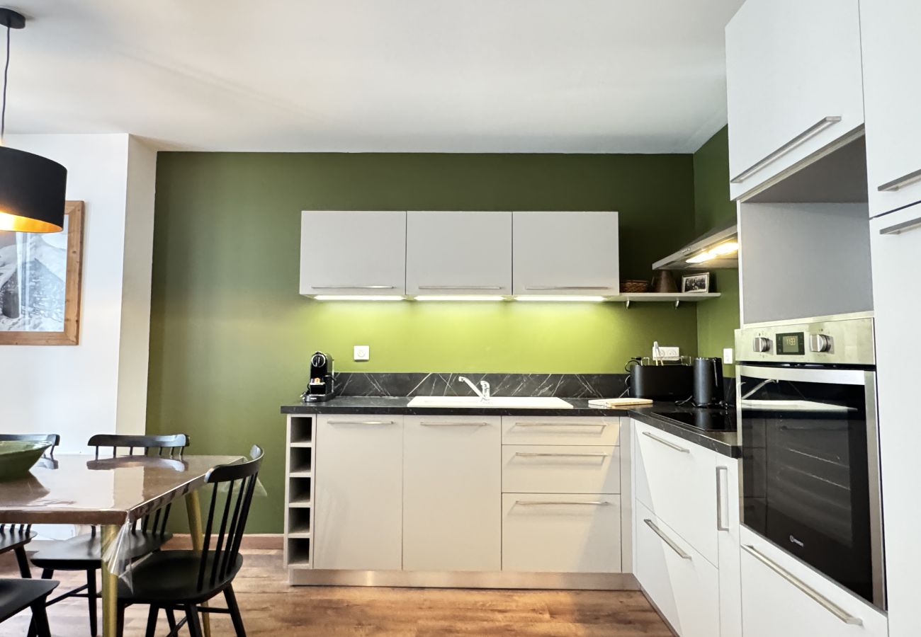 Apartment in Cauterets - Plein centre. Bel apt 4pièces de 80m2 pour 6 pers.
