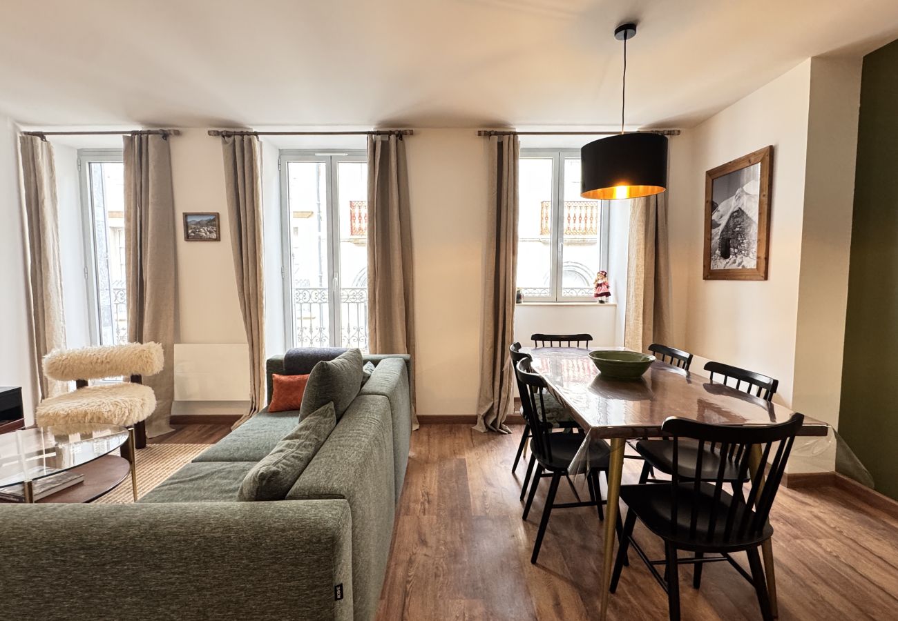Apartment in Cauterets - Plein centre. Bel apt 4pièces de 80m2 pour 6 pers.