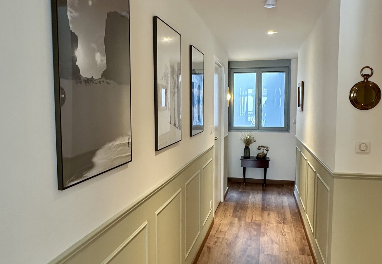 Apartment in Cauterets - Plein centre. Bel apt 4pièces de 80m2 pour 6 pers.