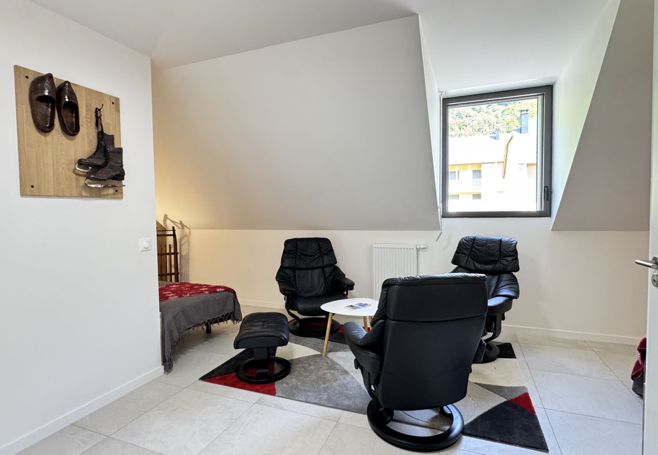 Apartment in Cauterets - Bel apt 85m2 8P. Parking. Balcon