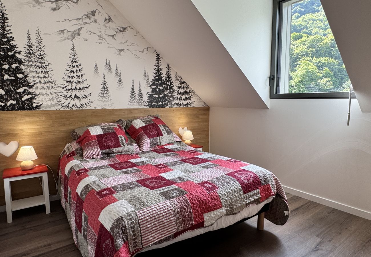 Apartment in Cauterets - Bel apt 85m2 8P. Parking. Balcon
