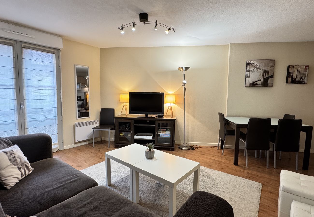 Apartment in Cauterets - Au pied de la télécabine, T2 alcôve pour 5P