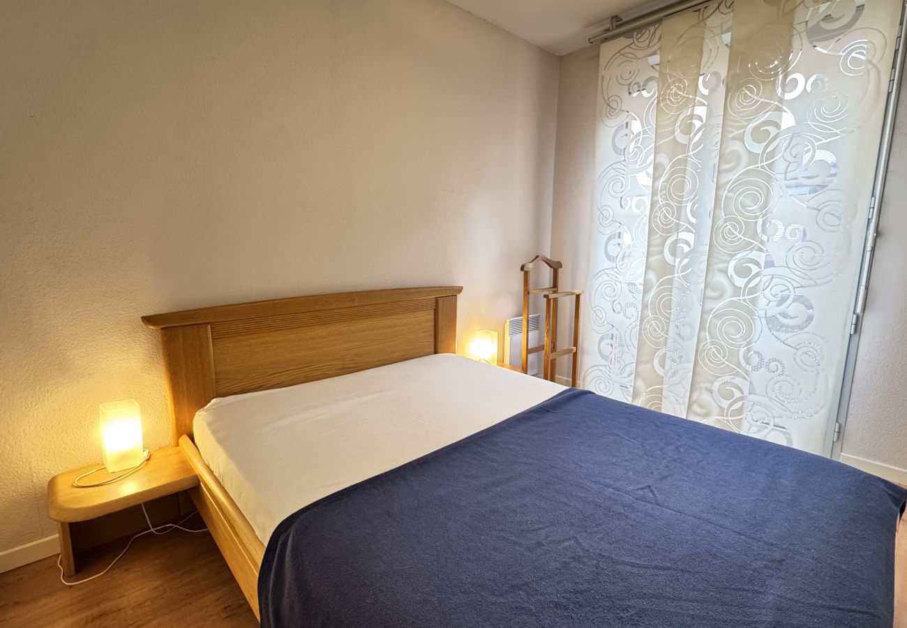 Apartment in Cauterets - Au pied de la télécabine, T2 alcôve pour 5P