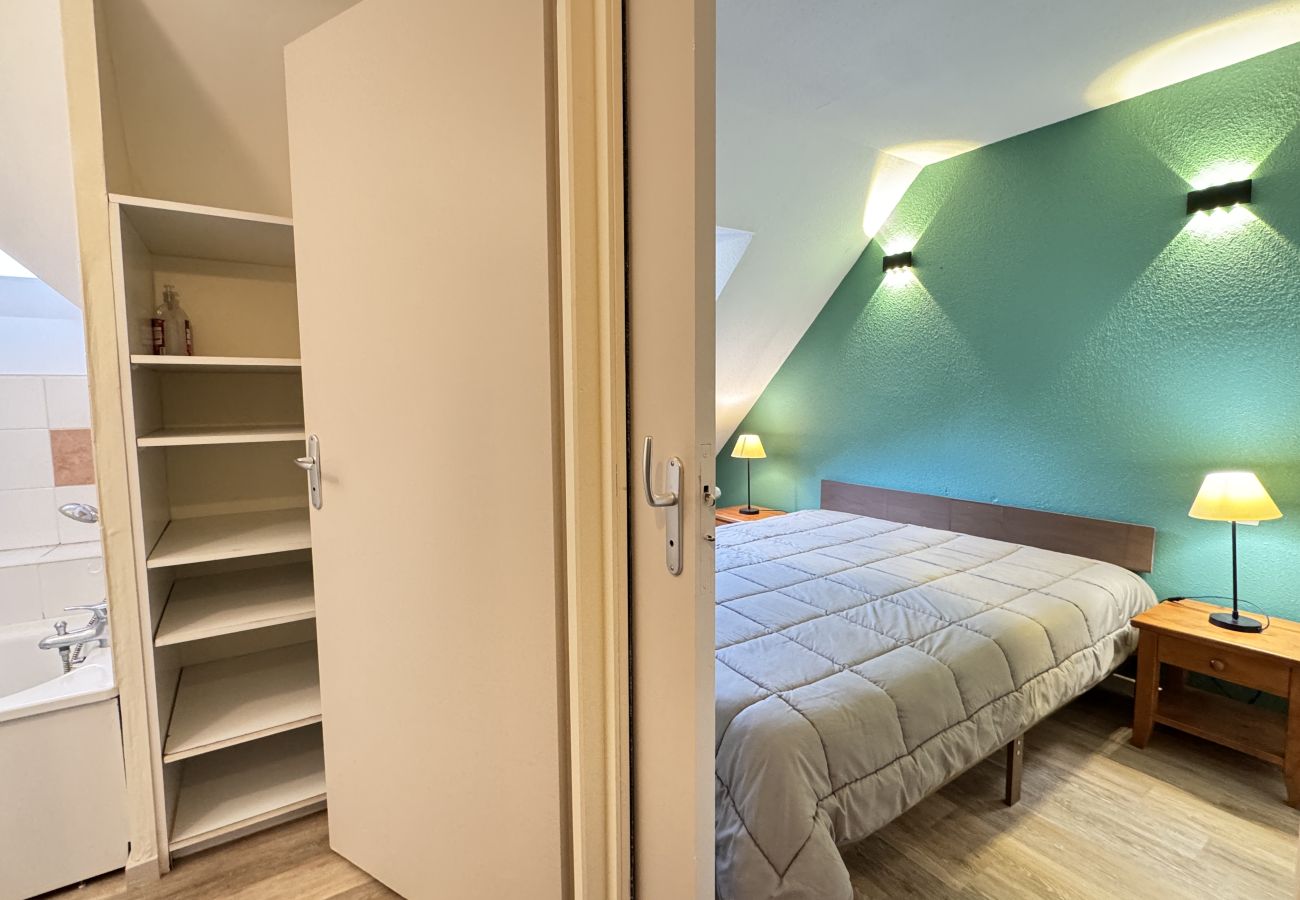 Apartment in Cauterets - AGREABLE DUPLEX POUR 5P DANS RESIDENCE AVEC PISCINE