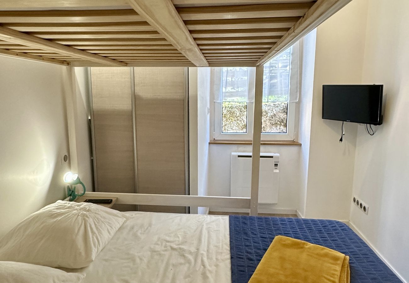 Apartment in Cauterets - Au pied du télécabine, Joli T3 48m2 avec terrasse. 