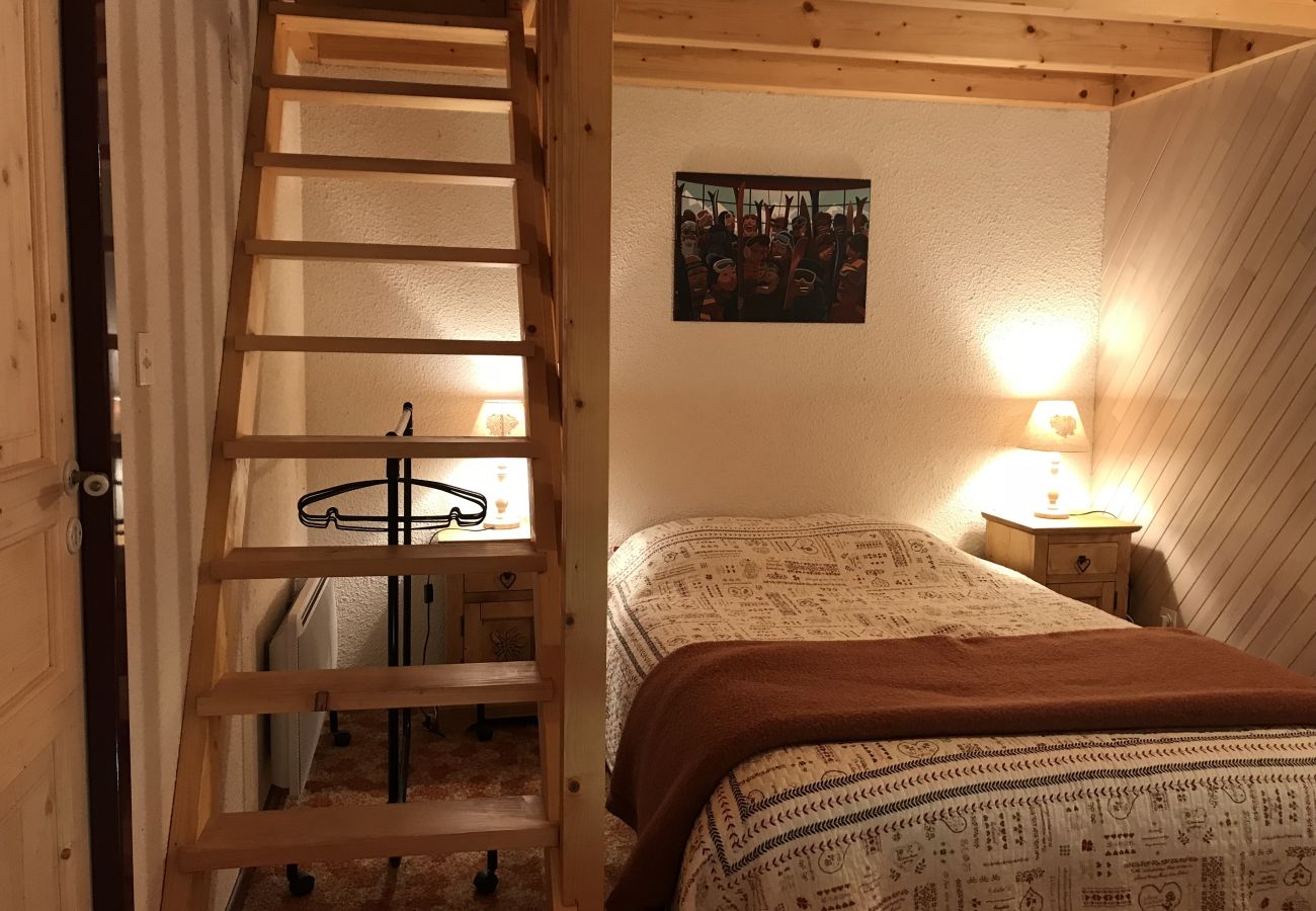 Apartamento en Cauterets - Appartement 65m2 esprit Chalet. Parking. Balcon 