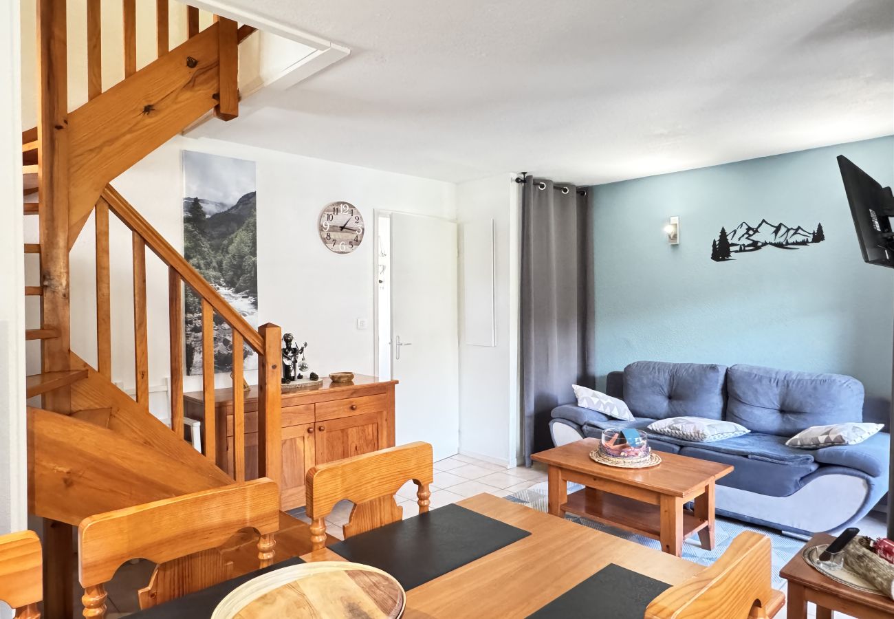 Apartamento en Cauterets - T2 bis 40M2 5P. Vue. Balcon. Parking. Piscine été. 