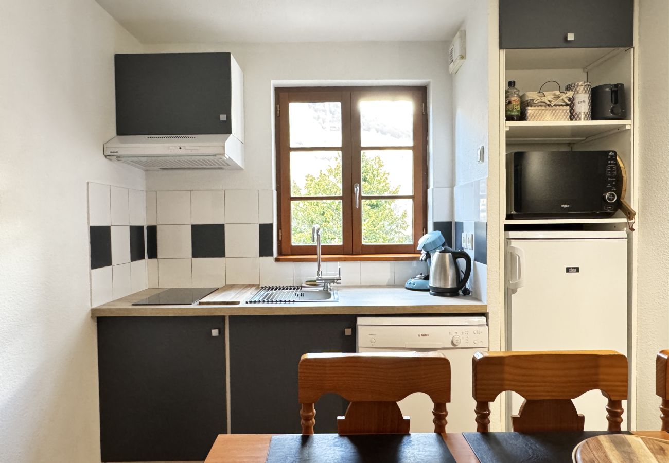 Apartamento en Cauterets - T2 bis 40M2 5P. Vue. Balcon. Parking. Piscine été. 