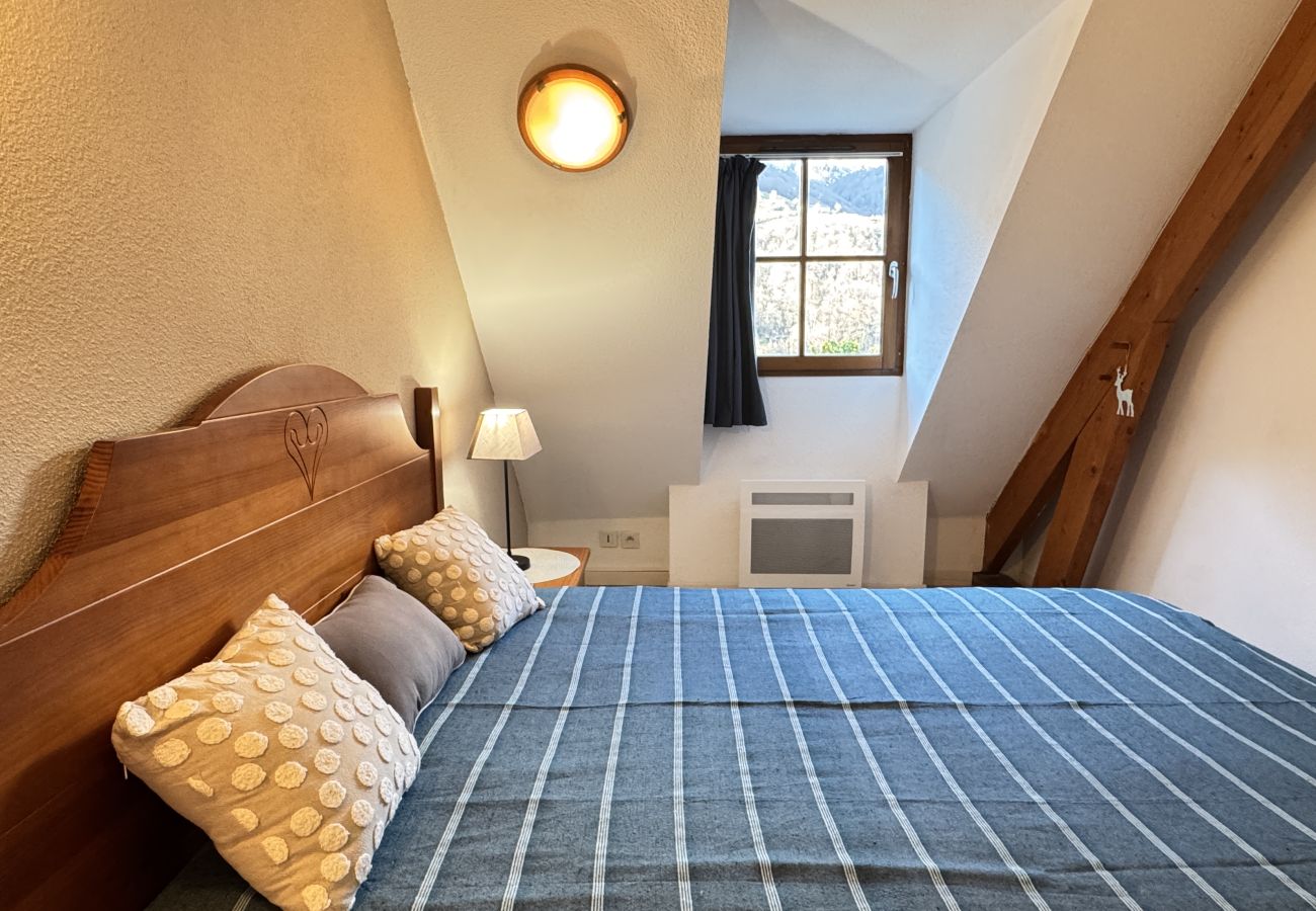 Apartamento en Cauterets - T2 bis 40M2 5P. Vue. Balcon. Parking. Piscine été. 