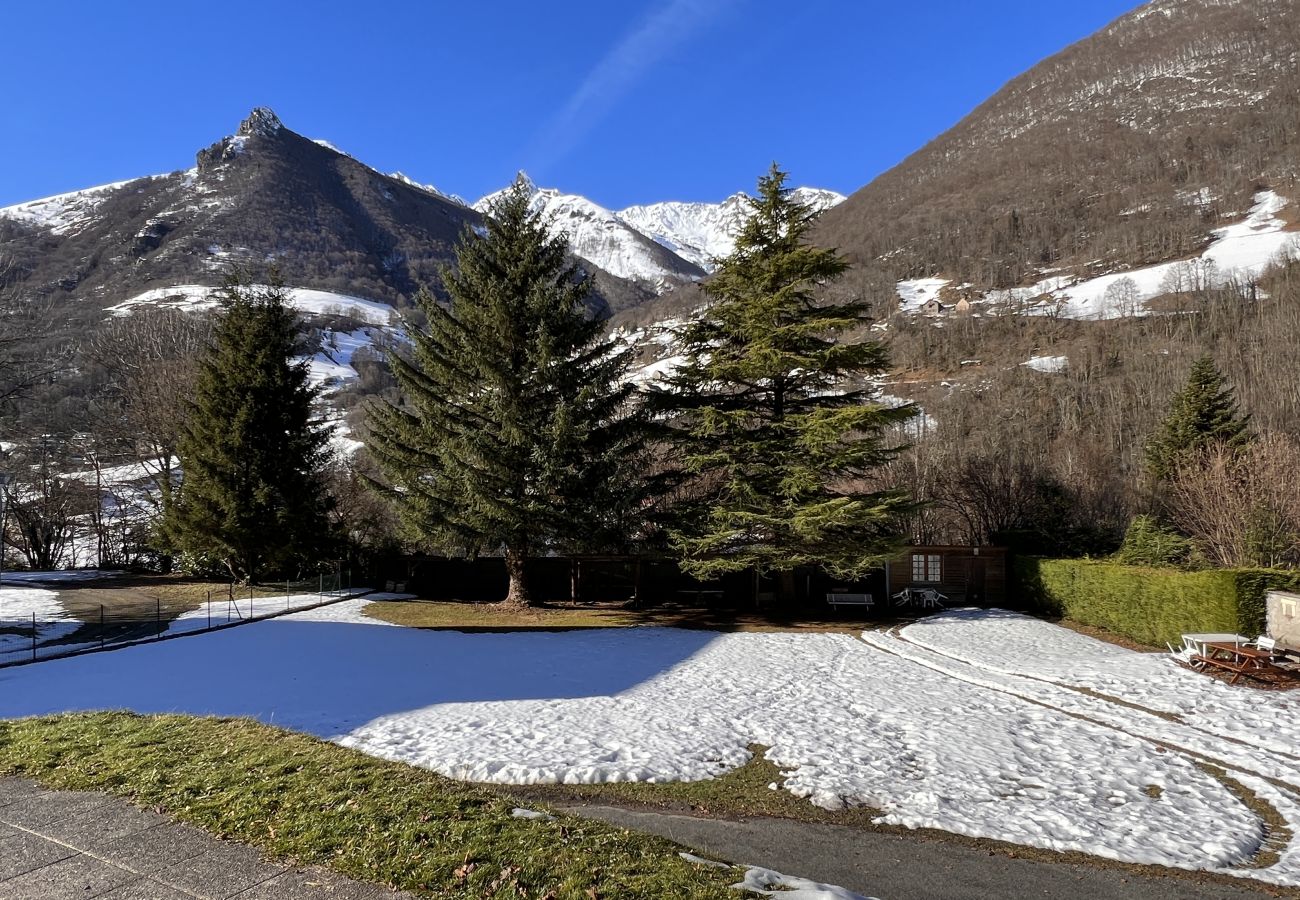 Apartamento en Cauterets - T2 ensoleillé avec terrasse et vaste jardin commun 