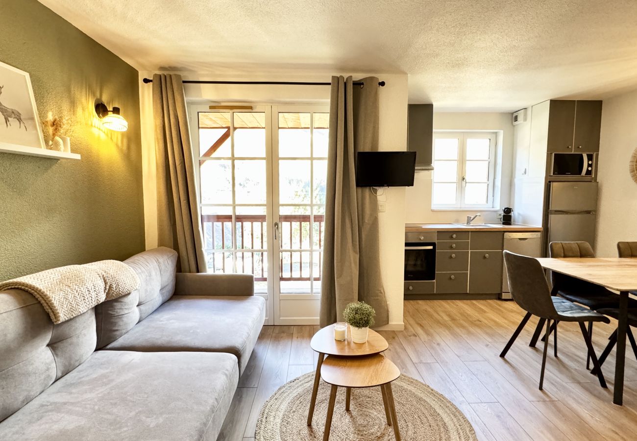 Apartamento en Cauterets - Joli duplex 5P. Parking & balcon