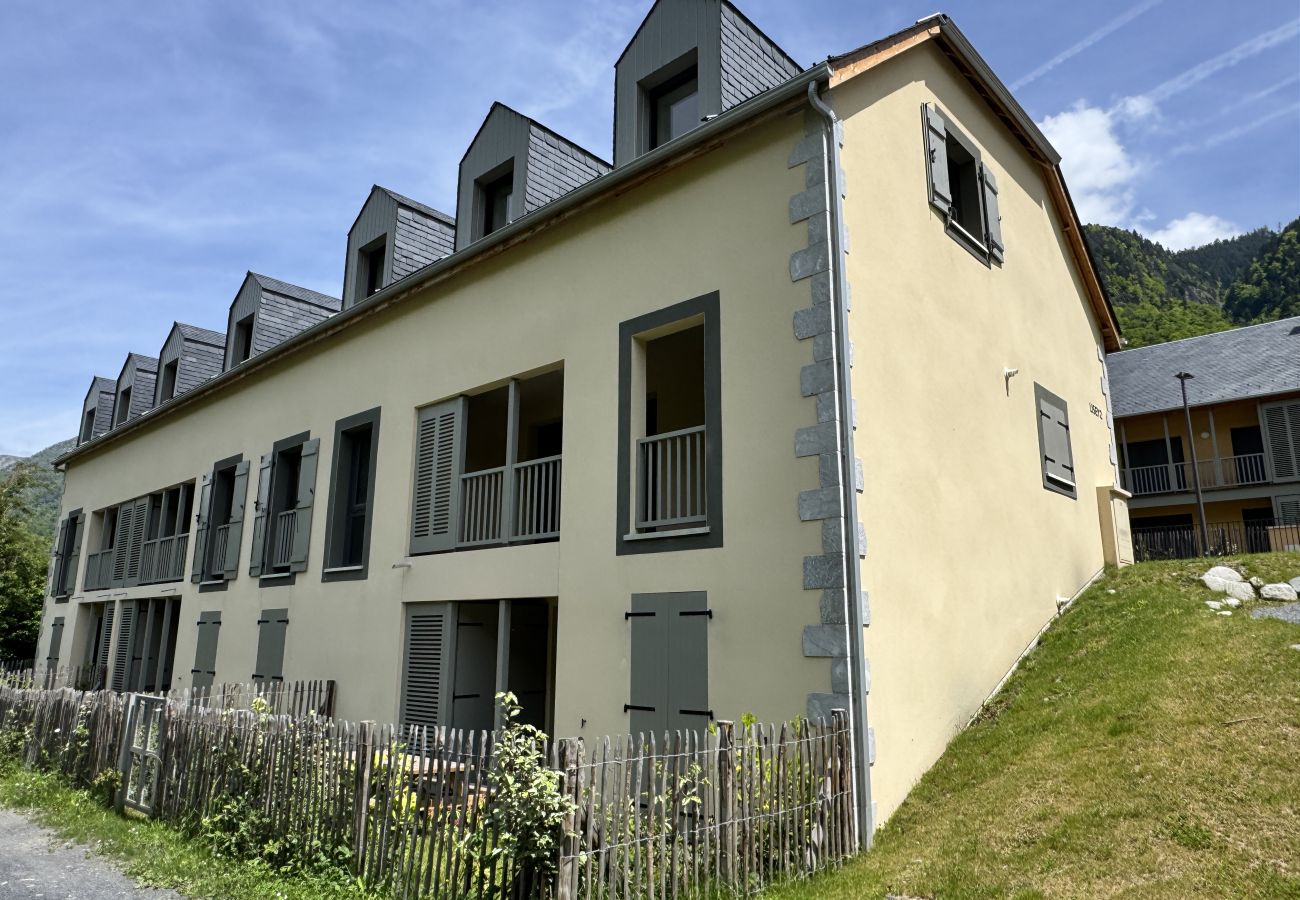 Apartamento en Cauterets - Bel apt 85m2 8P. Parking. Balcon