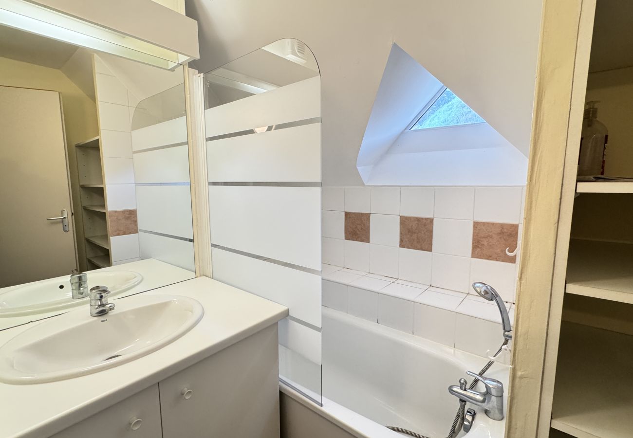 Apartamento en Cauterets - AGREABLE DUPLEX POUR 5P DANS RESIDENCE AVEC PISCINE