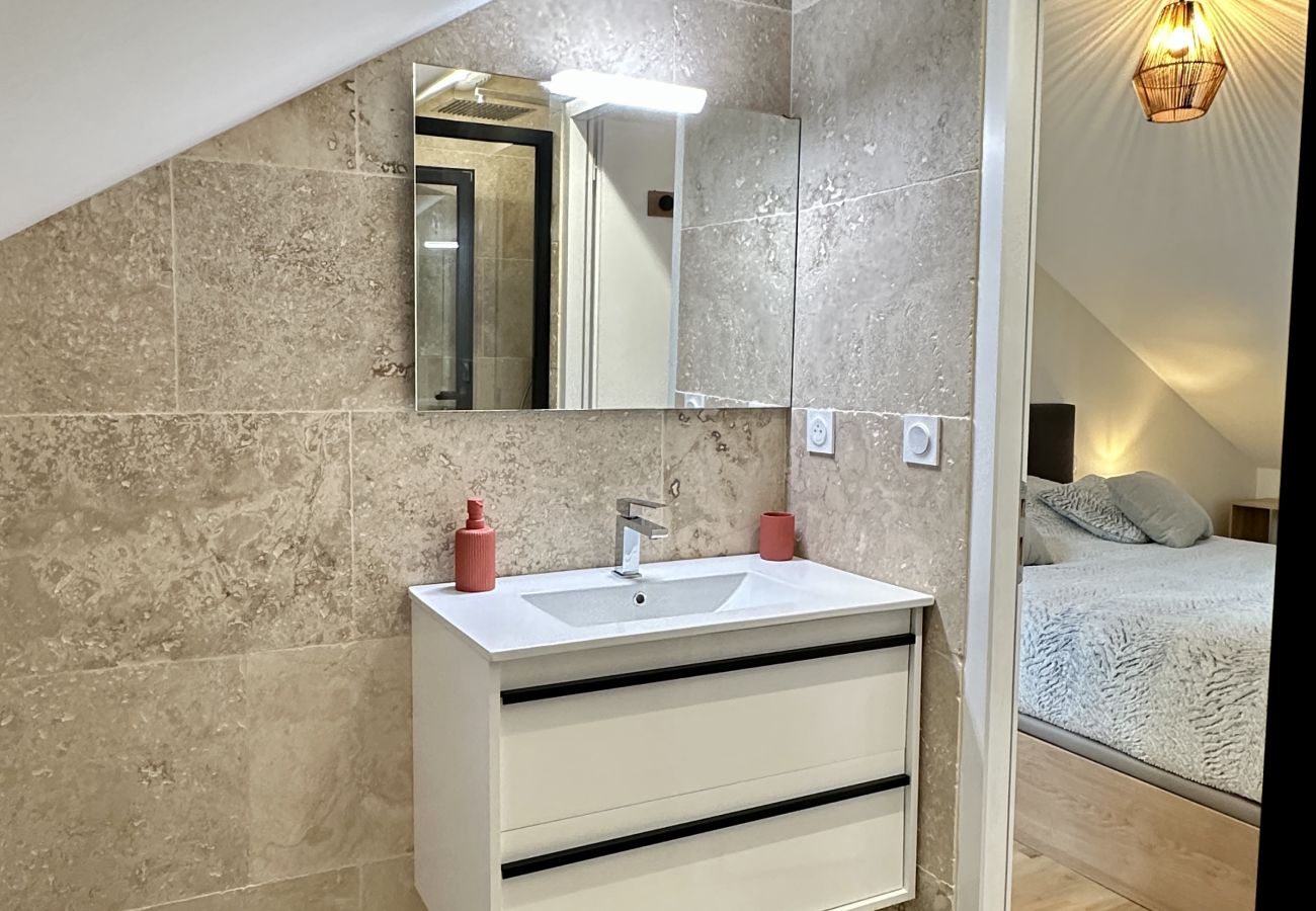 Apartamento en Cauterets - Joli T2/ 4p neuf centre de Cauterets avec Parking.