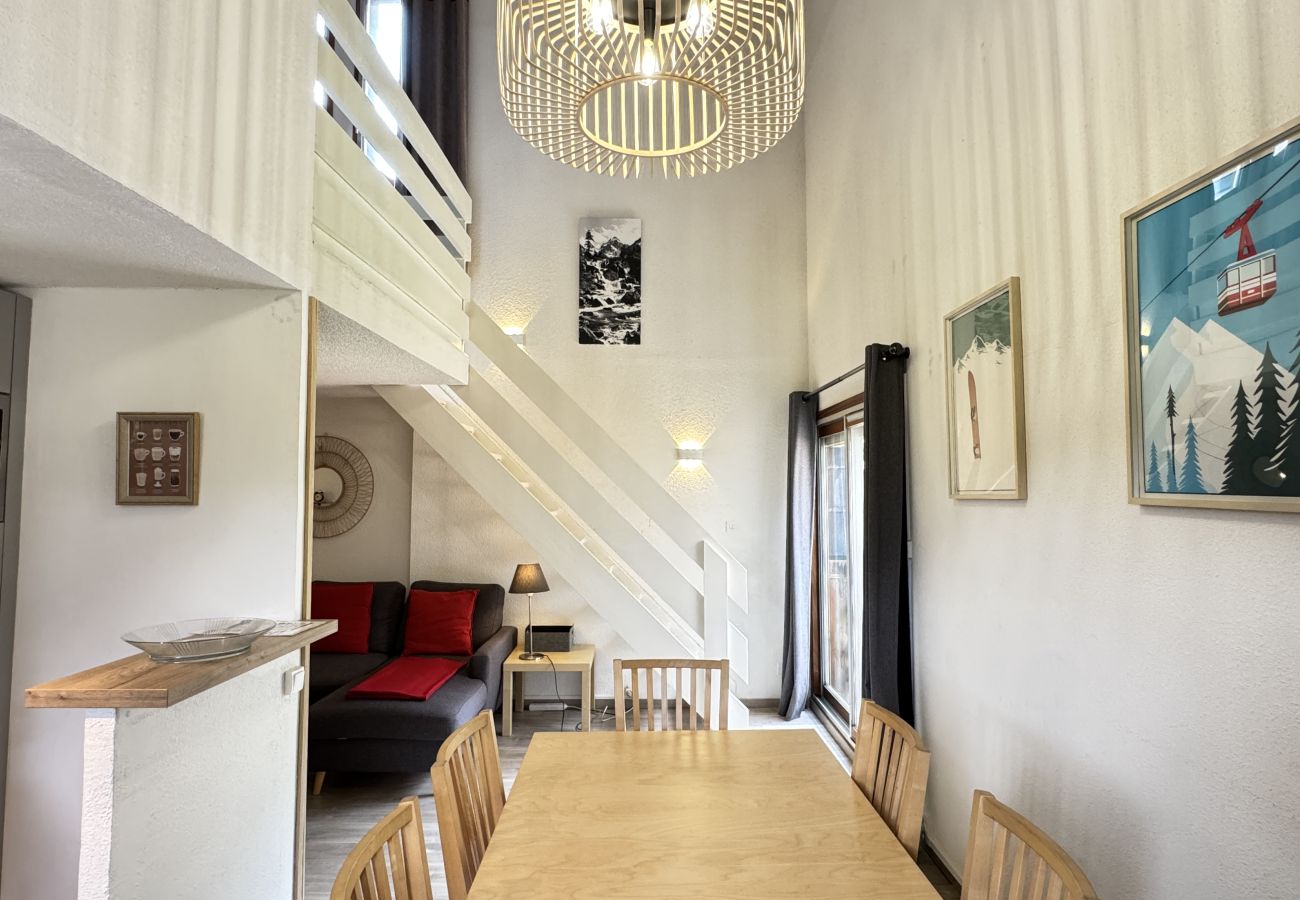 Appartement à Cauterets - Grand T3 en duplex pour 6P avec parking couvert.