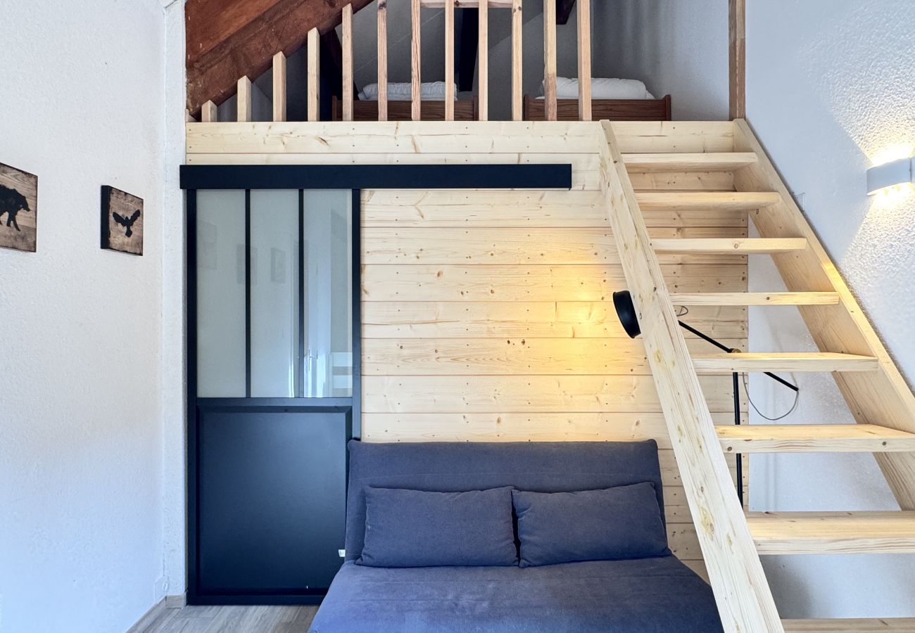 Appartement à Cauterets - Triplex 3 chambres 65m2 pour 6P. Parking couvert.