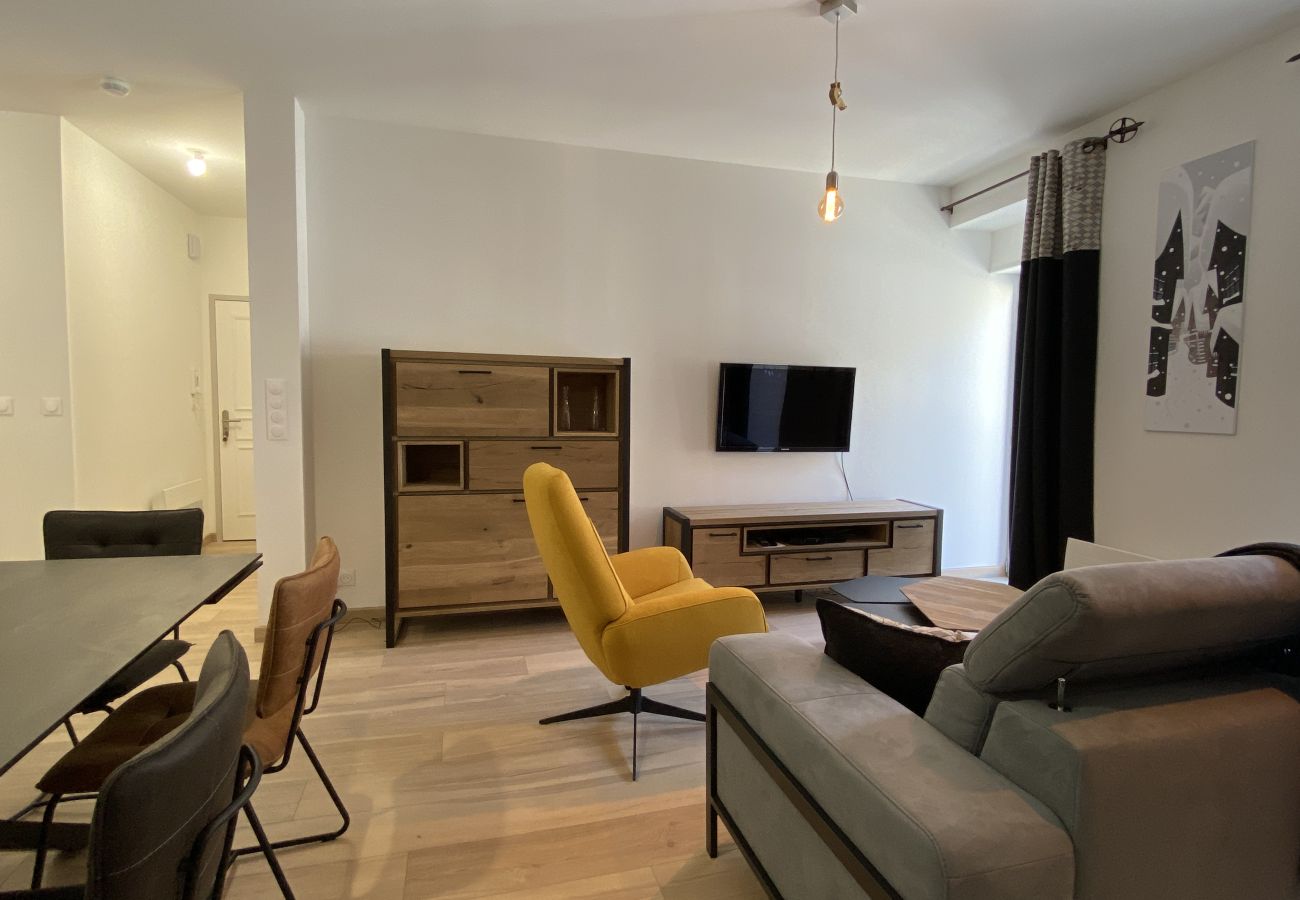 Appartement à Cauterets - Plein centre, T3 5P totalement rénové 55m2. WIFI 