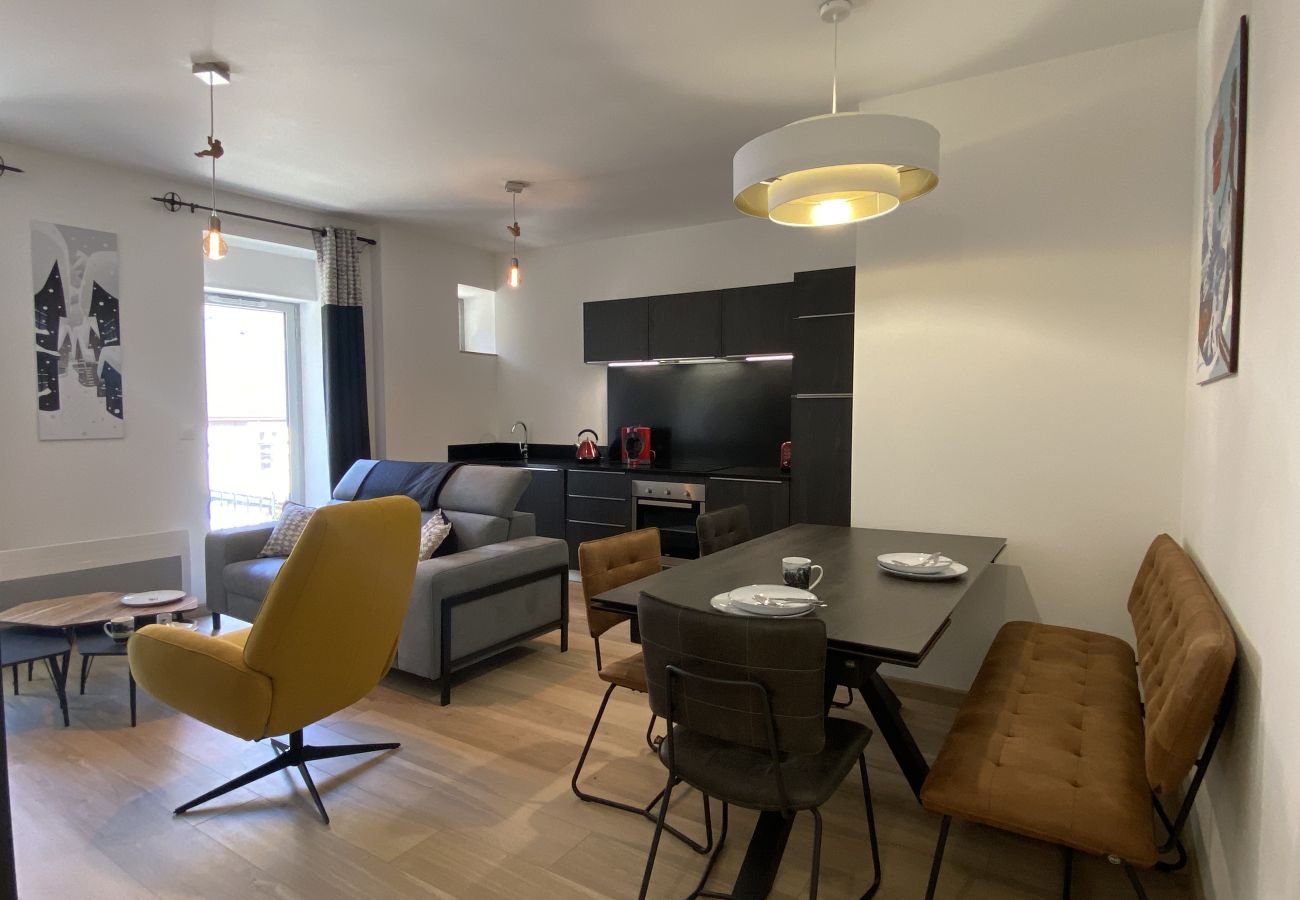 Appartement à Cauterets - Plein centre, T3 5P totalement rénové 55m2. WIFI 