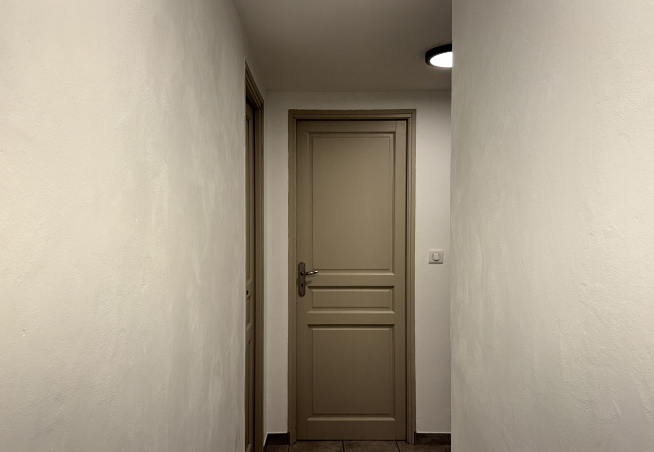 Maison à Cauterets - Maison de ville 9P, 4 chambres. Balcon et parking. 