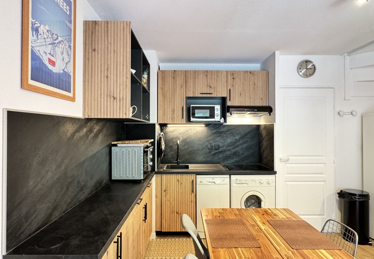 Appartement à Cauterets - Duplex 2 chambres 47m2 pour 6pers. Parking. Balcon 