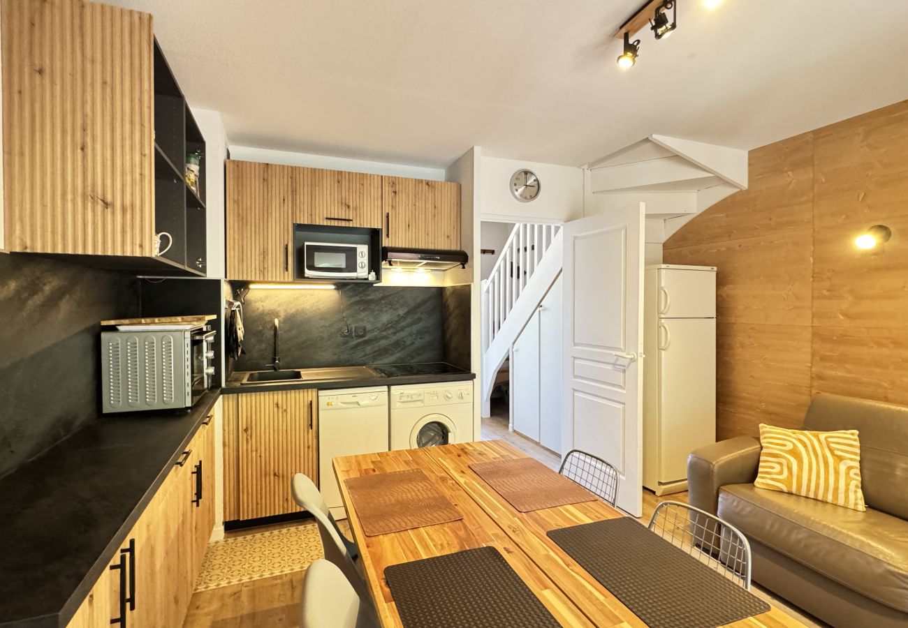Appartement à Cauterets - Duplex 2 chambres 47m2 pour 6pers. Parking. Balcon 