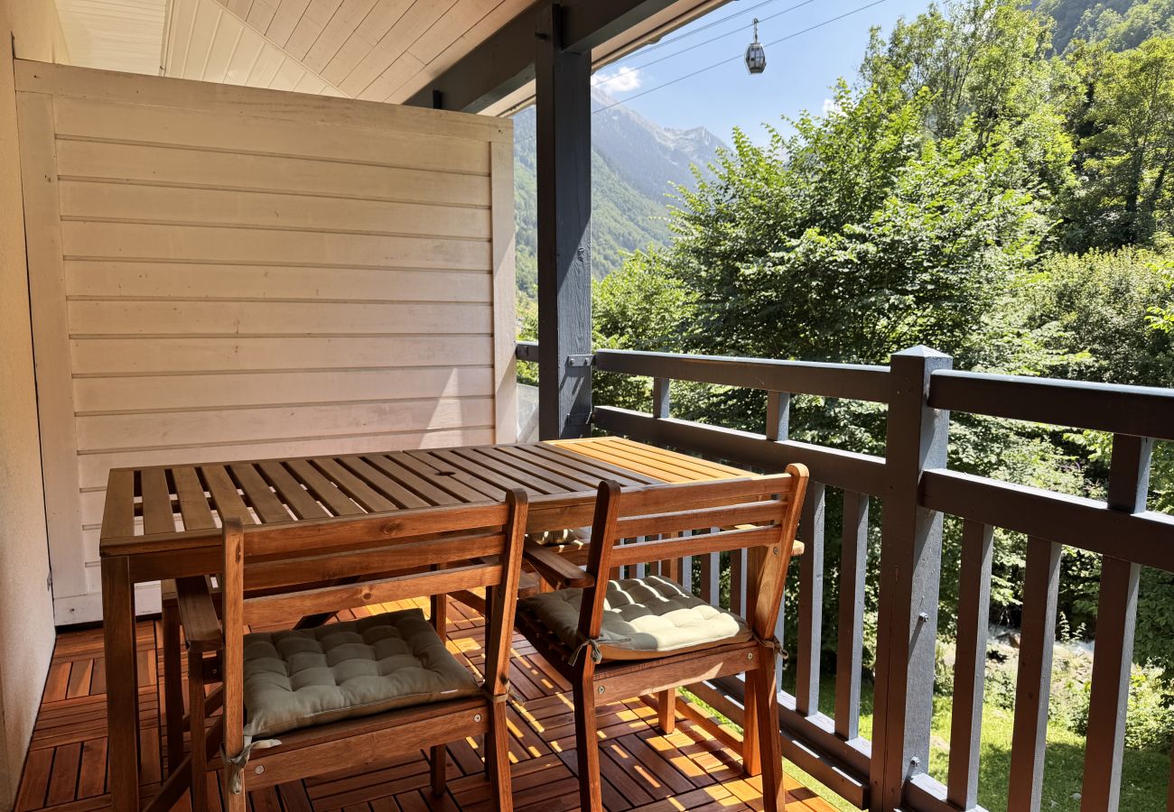 Appartement à Cauterets - Duplex 2 chambres 47m2 pour 6pers. Parking. Balcon 