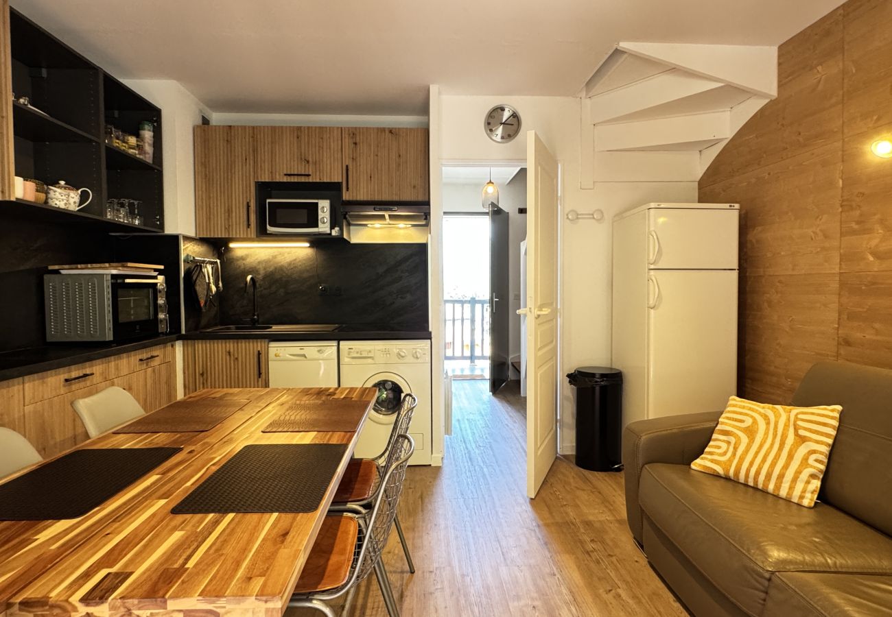 Appartement à Cauterets - Duplex 2 chambres 47m2 pour 6pers. Parking. Balcon 