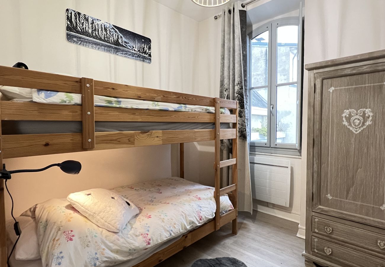 Appartement à Cauterets - Au coeur de ville, bel appt 3 chambres de 105m2. 