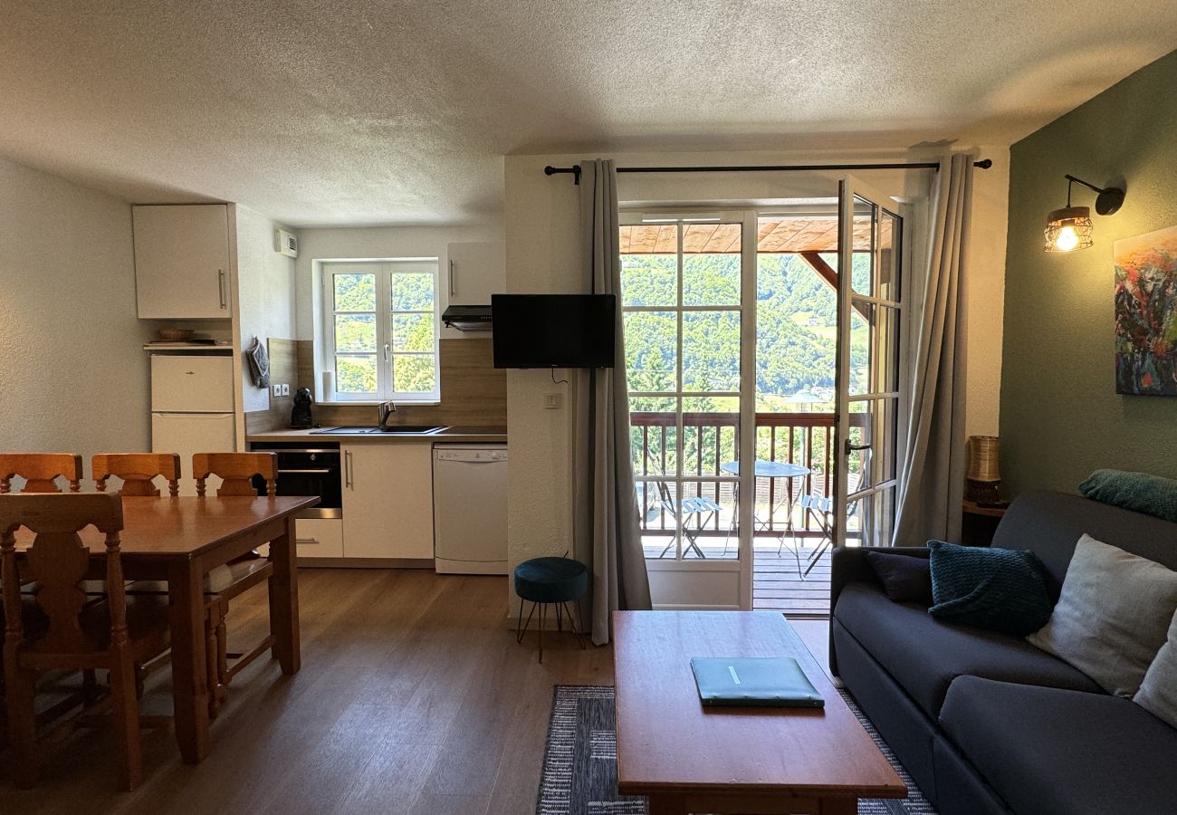 Appartement à Cauterets - Duplex 40m2. Balcon. Parking. 5P 