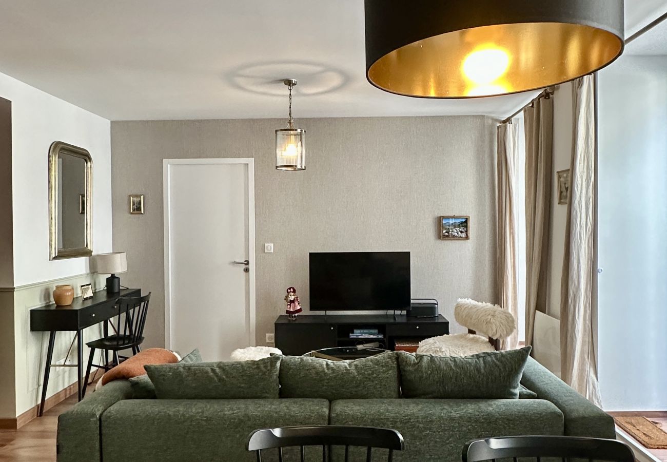 Appartement à Cauterets - Plein centre. Bel apt 4pièces de 80m2 pour 6 pers.