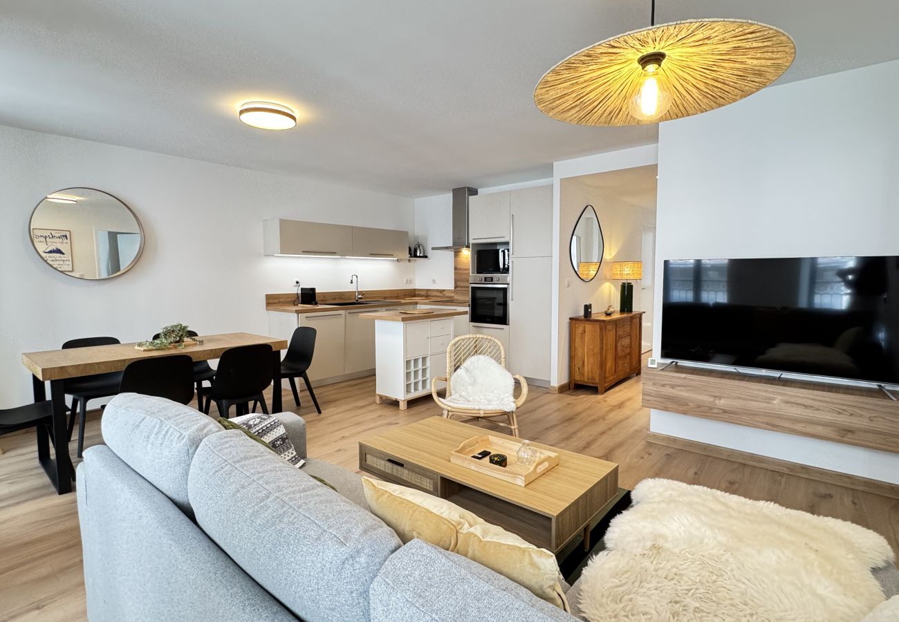 Appartement à Cauterets - Plein centre. Bel apt 3pièces de 70m2 pour 6 pers.