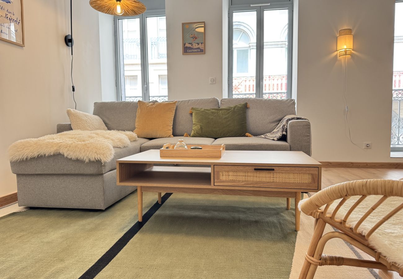 Appartement à Cauterets - Plein centre. Bel apt 3pièces de 70m2 pour 6 pers.